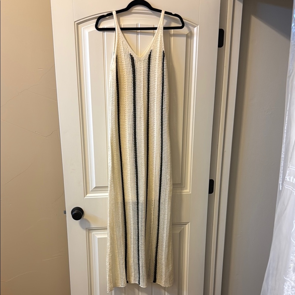 Elegant Cream Knit Maxi Dress